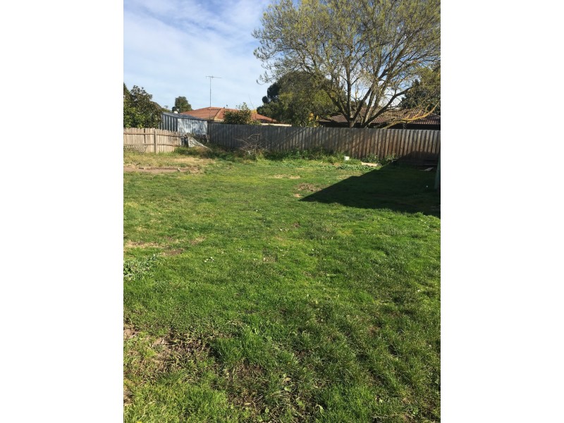 22 Kingston Avenue, Pakenham VIC 3810