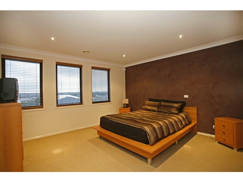 6 Ridgemont Drive, Berwick VIC 3806