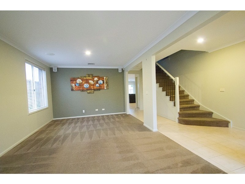 24 Vert Avenue, Narre Warren South VIC 3805