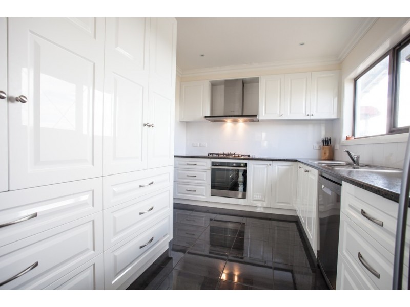 10 Reserve Road, Yarragon VIC 3823