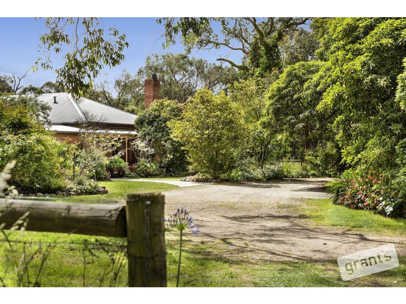 5 Kemp Crescent, Somerville VIC 3912