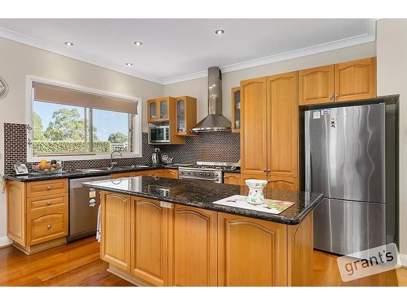 4 Condor Court, Berwick VIC 3806