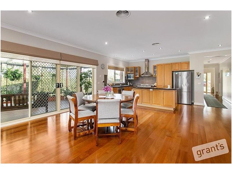 4 Condor Court, Berwick VIC 3806