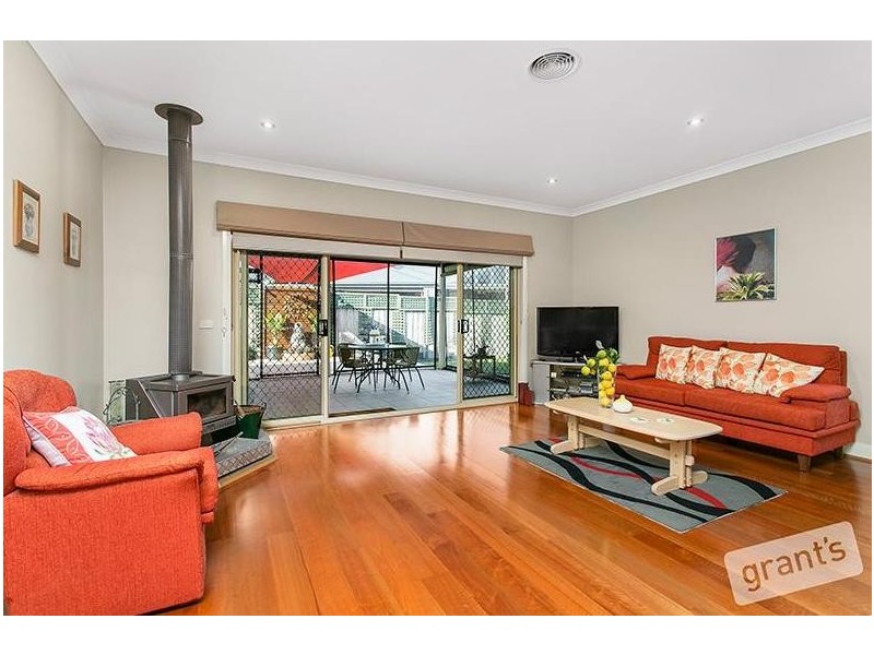 4 Condor Court, Berwick VIC 3806