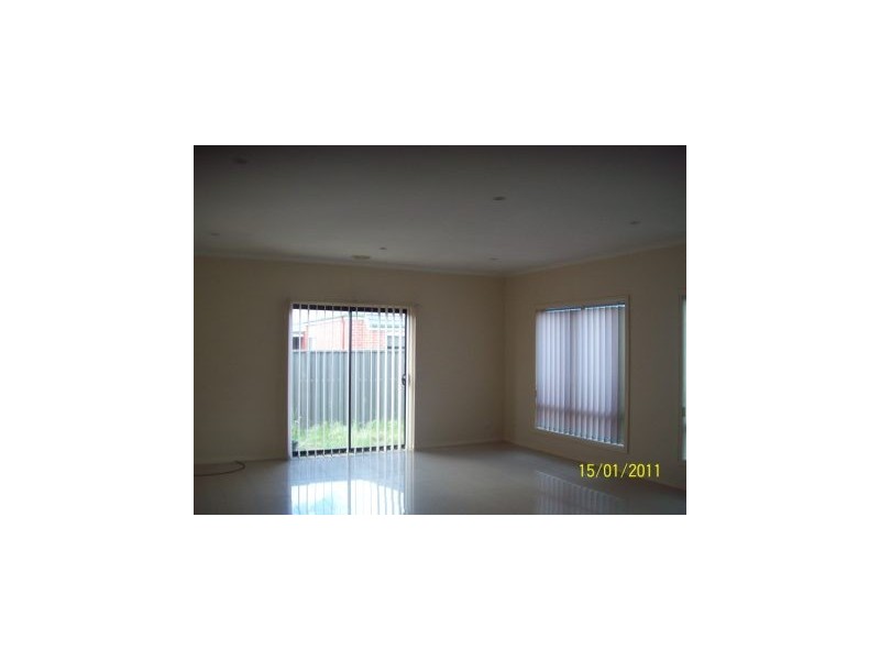 9 Paxton Link, Pakenham VIC 3810