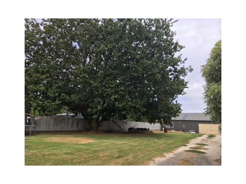 11 Davis Street, Nyora VIC 3987