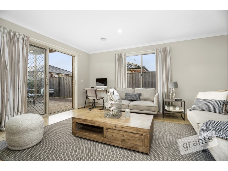 4 Pelion Avenue, Clyde VIC 3978