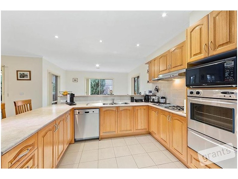 50 Parkwood Avenue, Narre Warren South VIC 3805