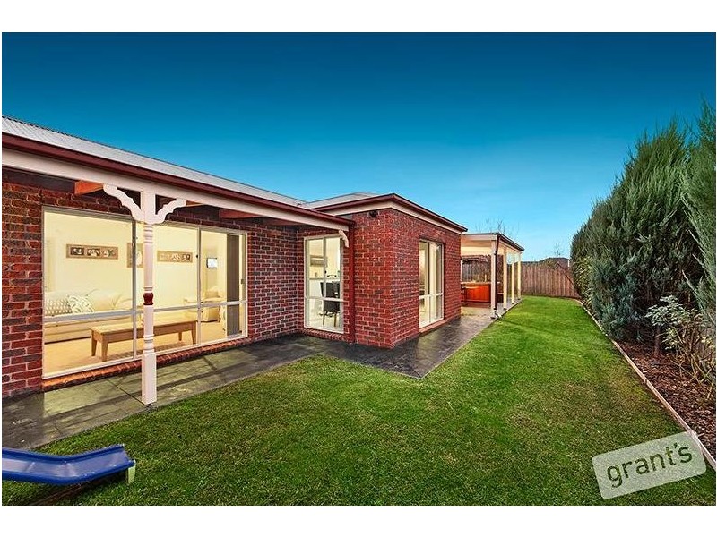 50 Parkwood Avenue, Narre Warren South VIC 3805