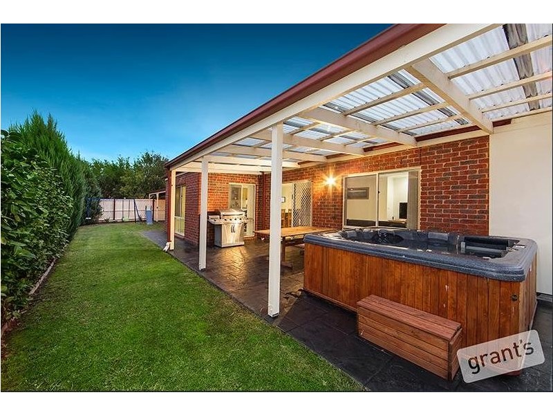 50 Parkwood Avenue, Narre Warren South VIC 3805