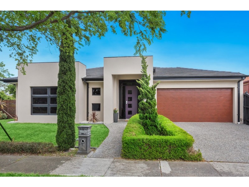 21 Hillgrove Crescent, Berwick VIC 3806