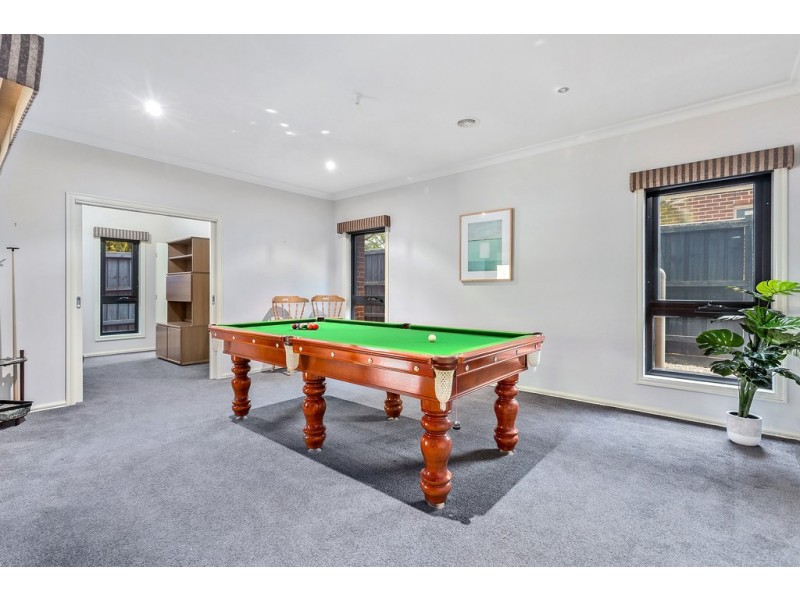 21 Hillgrove Crescent, Berwick VIC 3806