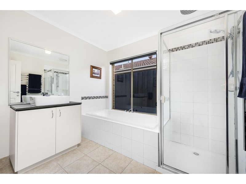 5 Padstow Court, Narre Warren South VIC 3805