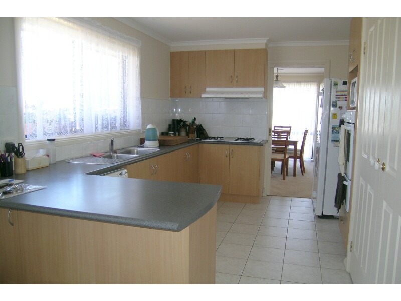 6 Terriester Drive, Berwick VIC 3806