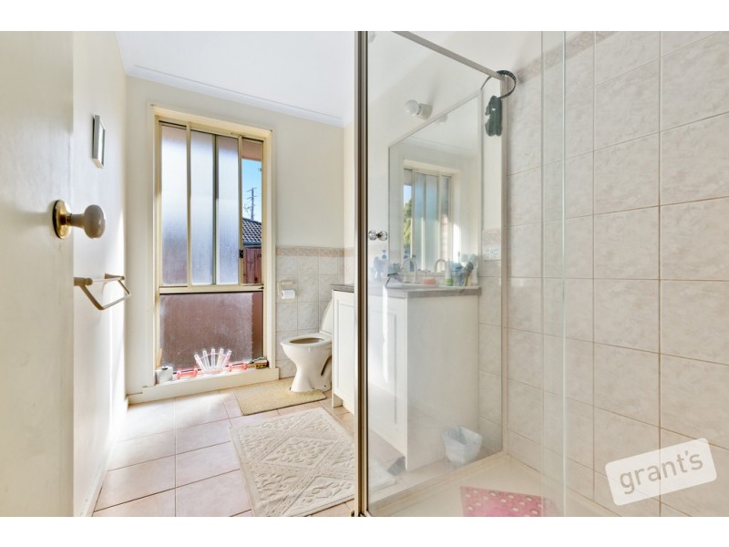 2/4 Stella Street, Beaconsfield VIC 3807