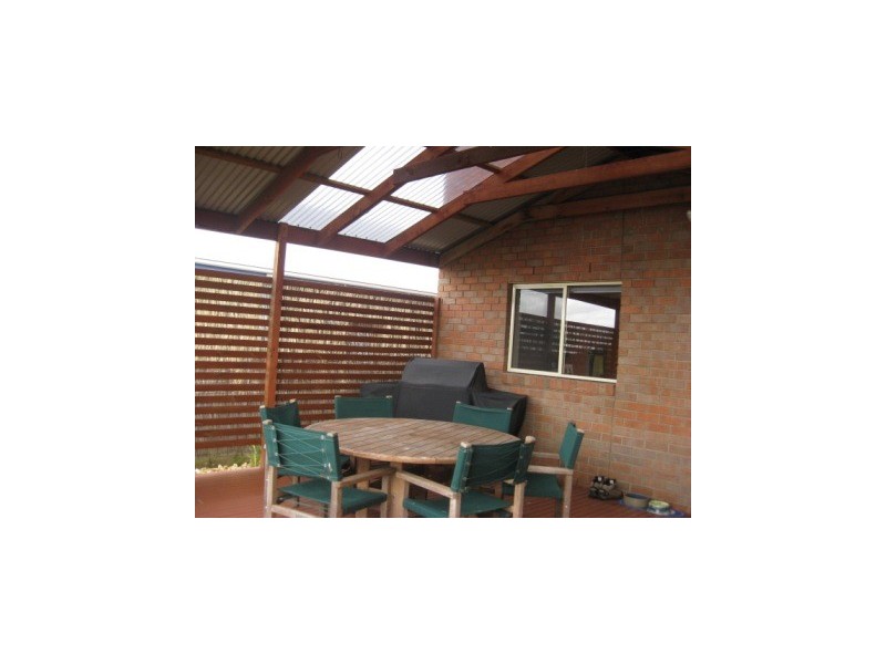 19 Fairholme Blvd, Berwick VIC 3806