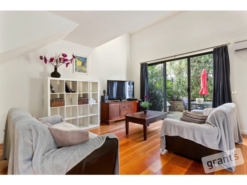 11/18 Marlesford Crescent, Berwick VIC 3806