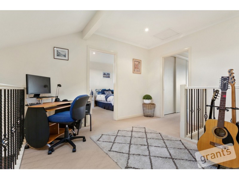 11/18 Marlesford Crescent, Berwick VIC 3806