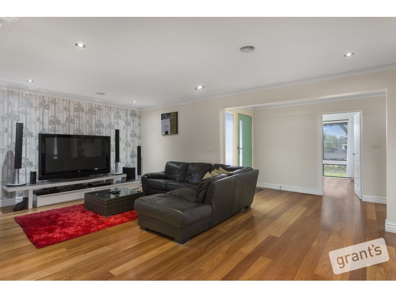 2 Shute Avenue, Berwick VIC 3806