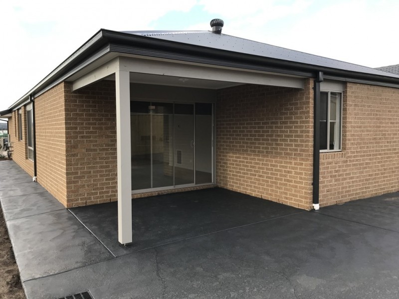 125 Rossiter Retreat, Cranbourne North VIC 3977