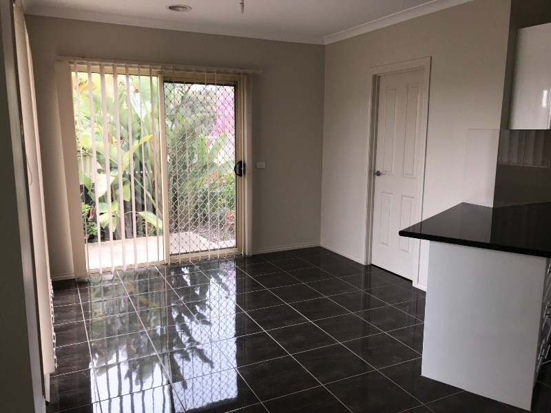 4/4 Lima Place, Pakenham VIC 3810