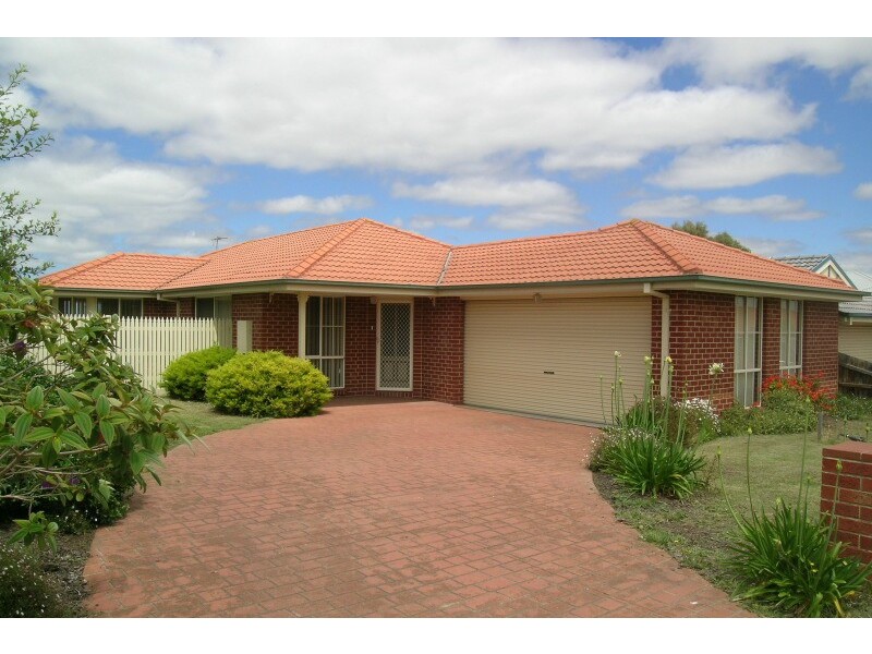 26 Fieldhouse Lane, Berwick VIC 3806