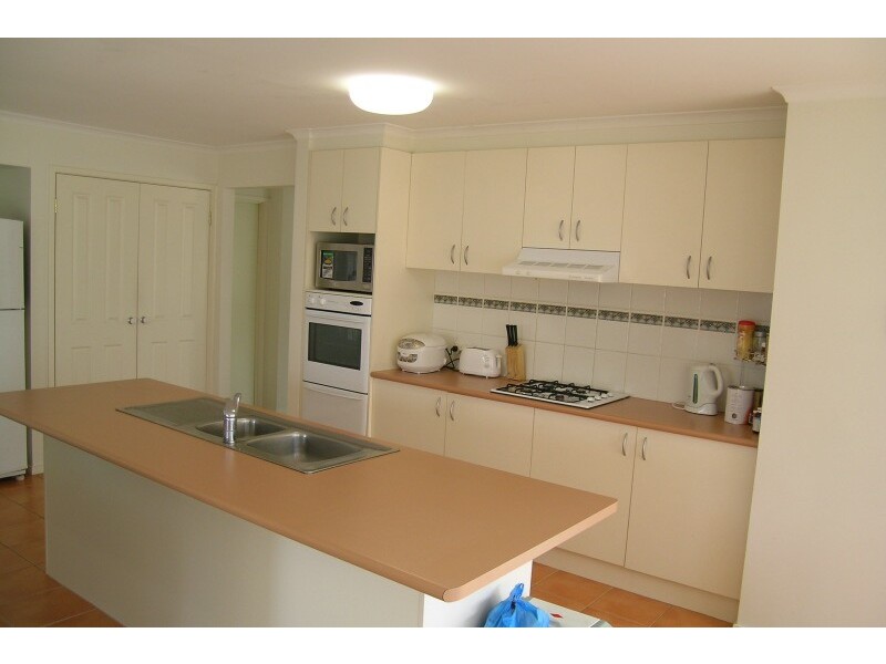 26 Fieldhouse Lane, Berwick VIC 3806