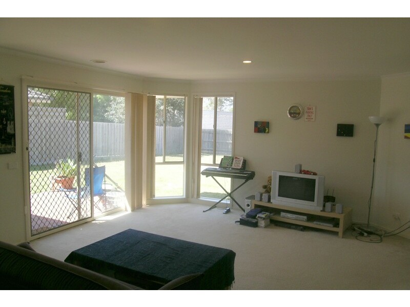 26 Fieldhouse Lane, Berwick VIC 3806