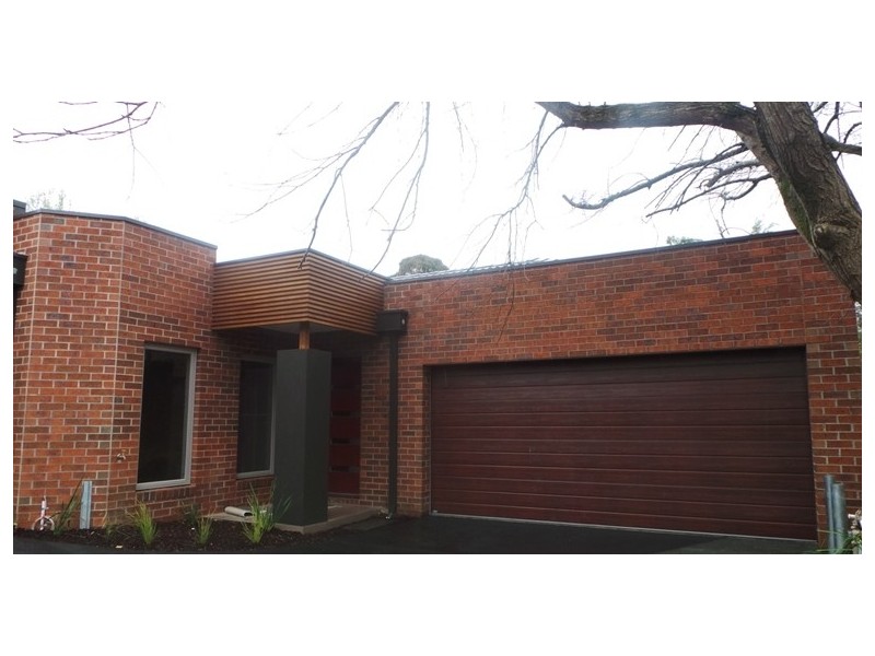 3/151 High Street, Berwick VIC 3806