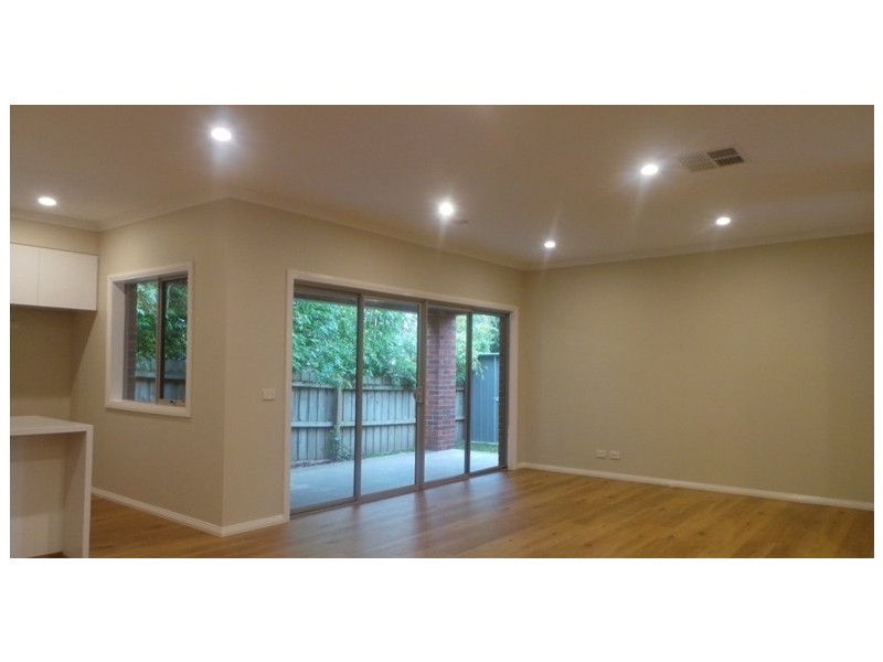 3/151 High Street, Berwick VIC 3806