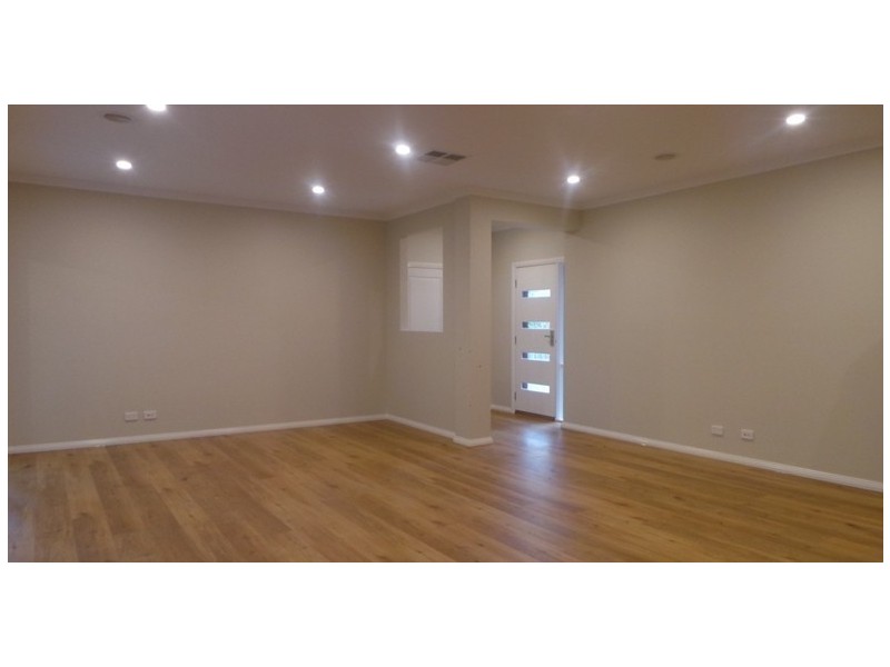3/151 High Street, Berwick VIC 3806