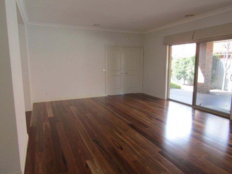 17 Charlotte Pass, Pakenham VIC 3810