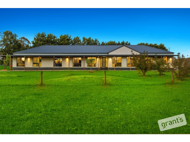 77 Follett Drive, Nyora VIC 3987