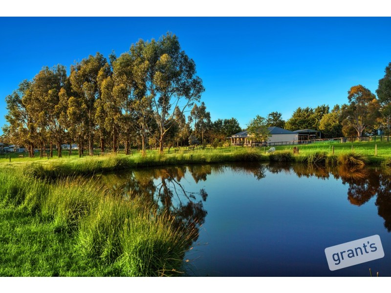 77 Follett Drive, Nyora VIC 3987
