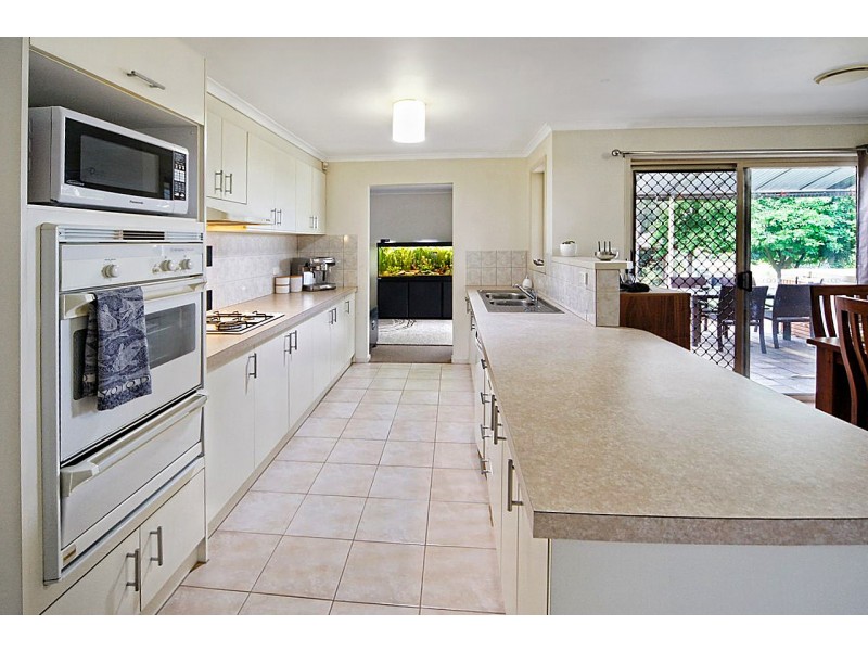 4 Amy Court, Hampton Park VIC 3976