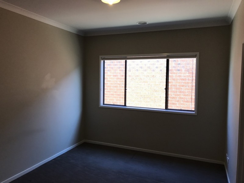 37 Goulburn Street, Cranbourne East VIC 3977