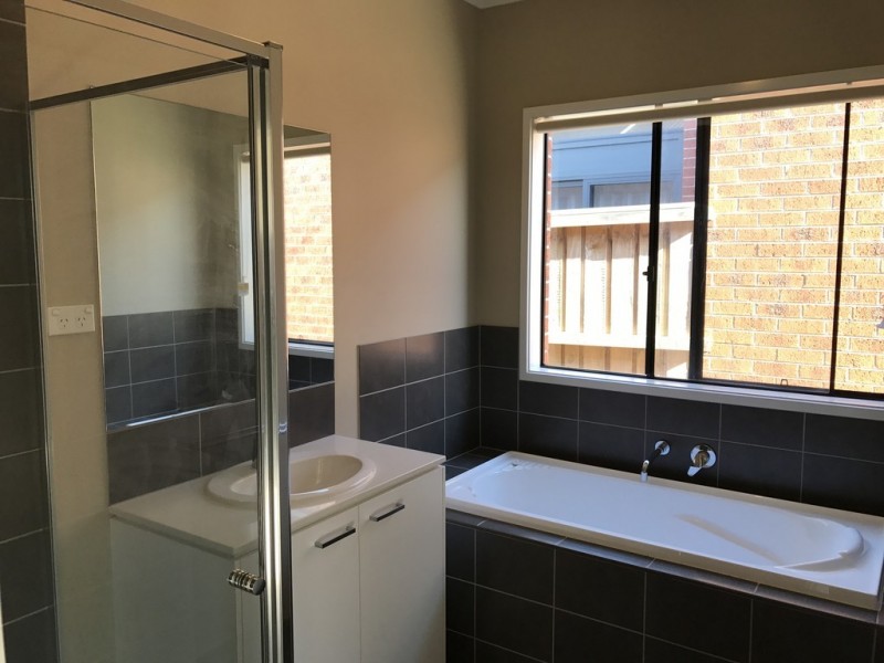 37 Goulburn Street, Cranbourne East VIC 3977