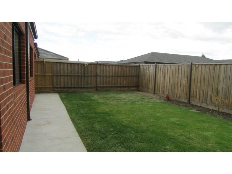 37 Goulburn Street, Cranbourne East VIC 3977