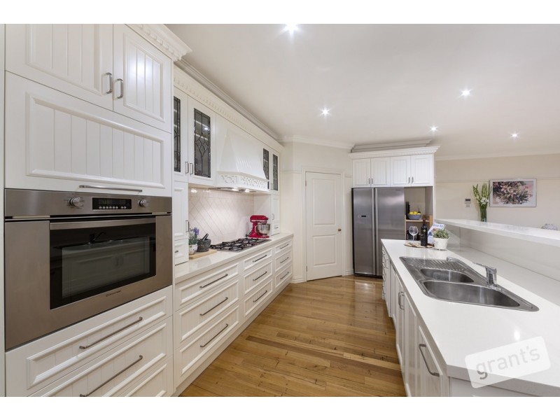 35 Premier Drive, Berwick VIC 3806