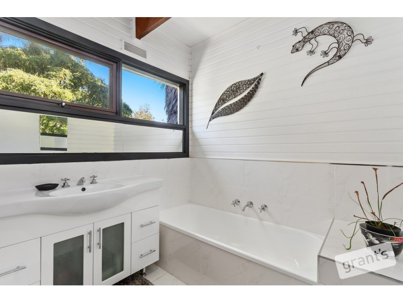 26 Stoney Creek Road, Beaconsfield Upper VIC 3808