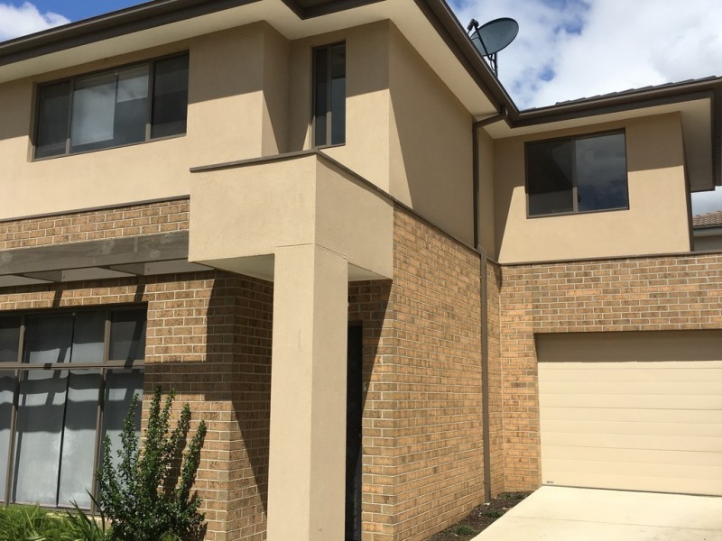 5/10-12 Innes Court, Berwick VIC 3806