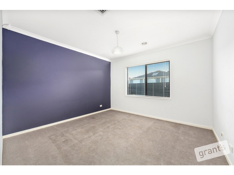 61 Sabel Drive, Cranbourne North VIC 3977