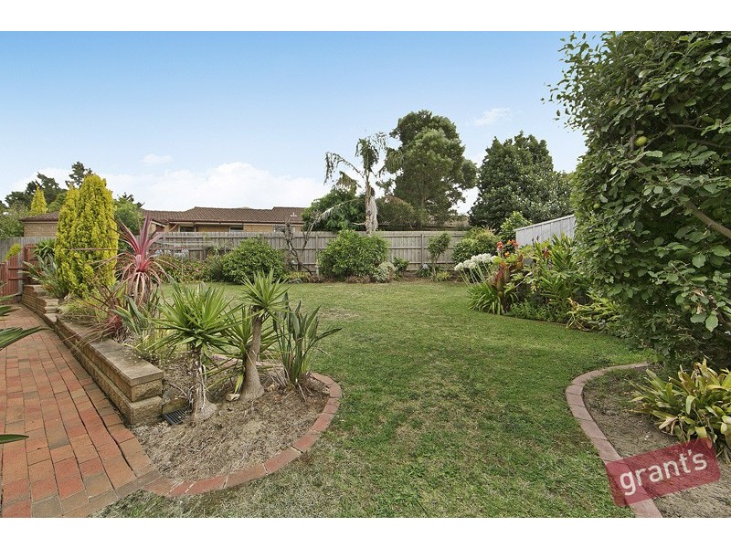 6 Heard Close, Berwick VIC 3806