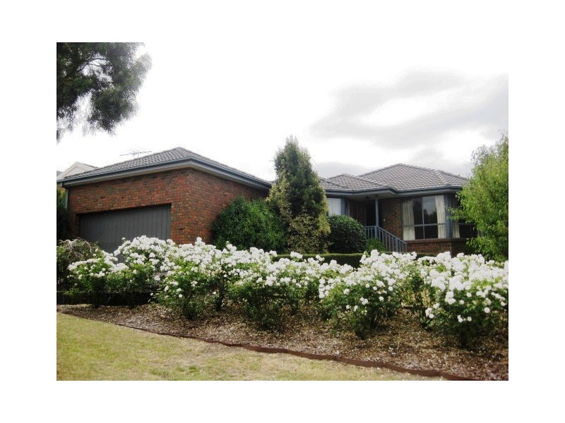 6 Nestle Retreat, Berwick VIC 3806