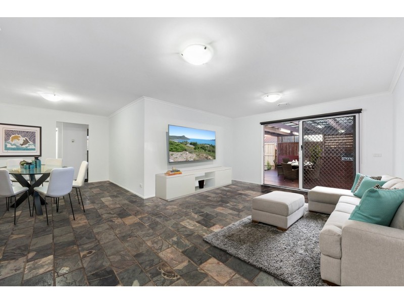 37 Lake View Drive, Narre Warren South VIC 3805