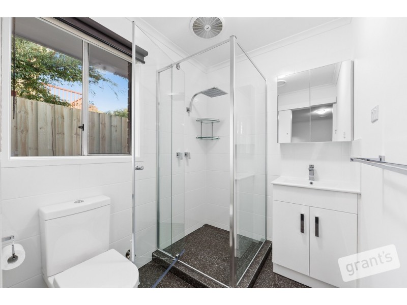 37 Lake View Drive, Narre Warren South VIC 3805