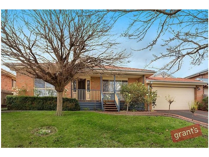 32 John Fisher Drive, Berwick VIC 3806