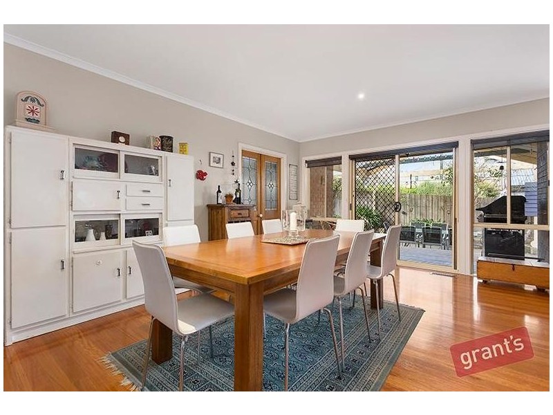 32 John Fisher Drive, Berwick VIC 3806