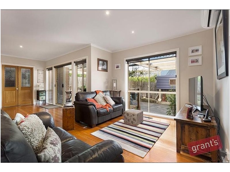 32 John Fisher Drive, Berwick VIC 3806