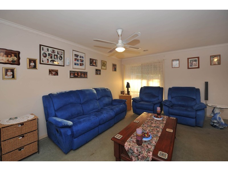 4 Claremont Glen, Berwick VIC 3806